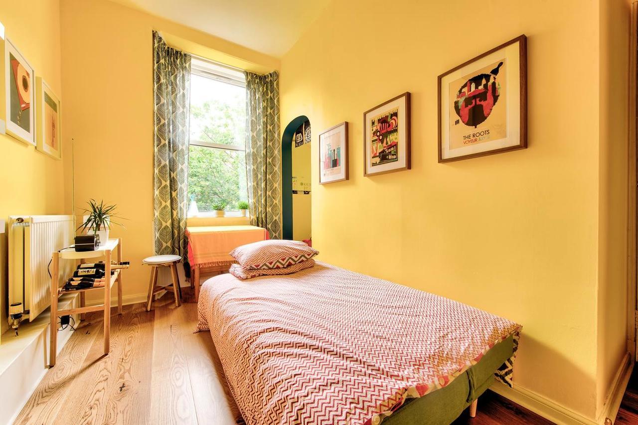 Bright And Airy In Canonmills Apartment Edinburgh
